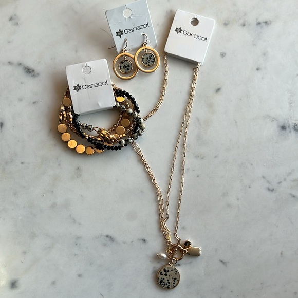 Caracol Matching Jewelry Set with Natural Stones: Bracelets, Earrings, Necklace - Picture 2 of 8